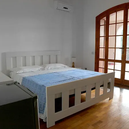 Bed & Breakfast Li Mari 3*